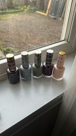 DND REGULAR NAIL POLISH