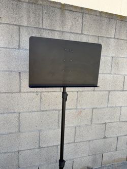 Music stand
