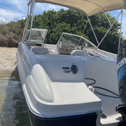 02 Bayliner 18” Mercury 2 Stroke Outboard Motor. 125hp