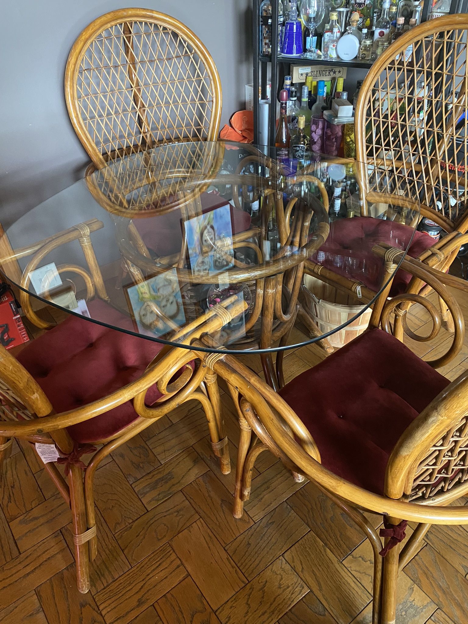 GLASS WICKER TABLE W/ 4 CHAIRS 