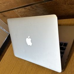 Apple MacBook Air 13” Core i5 processor 4GB RAM 256GB SSD STORAGE DRIVE $175 