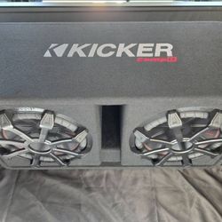 Kicker Dual 12" Sub w/800w Amp