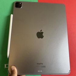 Apple IPad Pro 12.9” 6th Generation (2022 Model / M2 chip ) 256GB WiFi + cellular (5G Unlocked) with keyboard, pen & Accessories