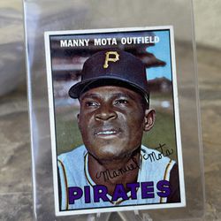 1967 Topps Pittsburgh Pirates Baseball Card #66 Manny Mota 