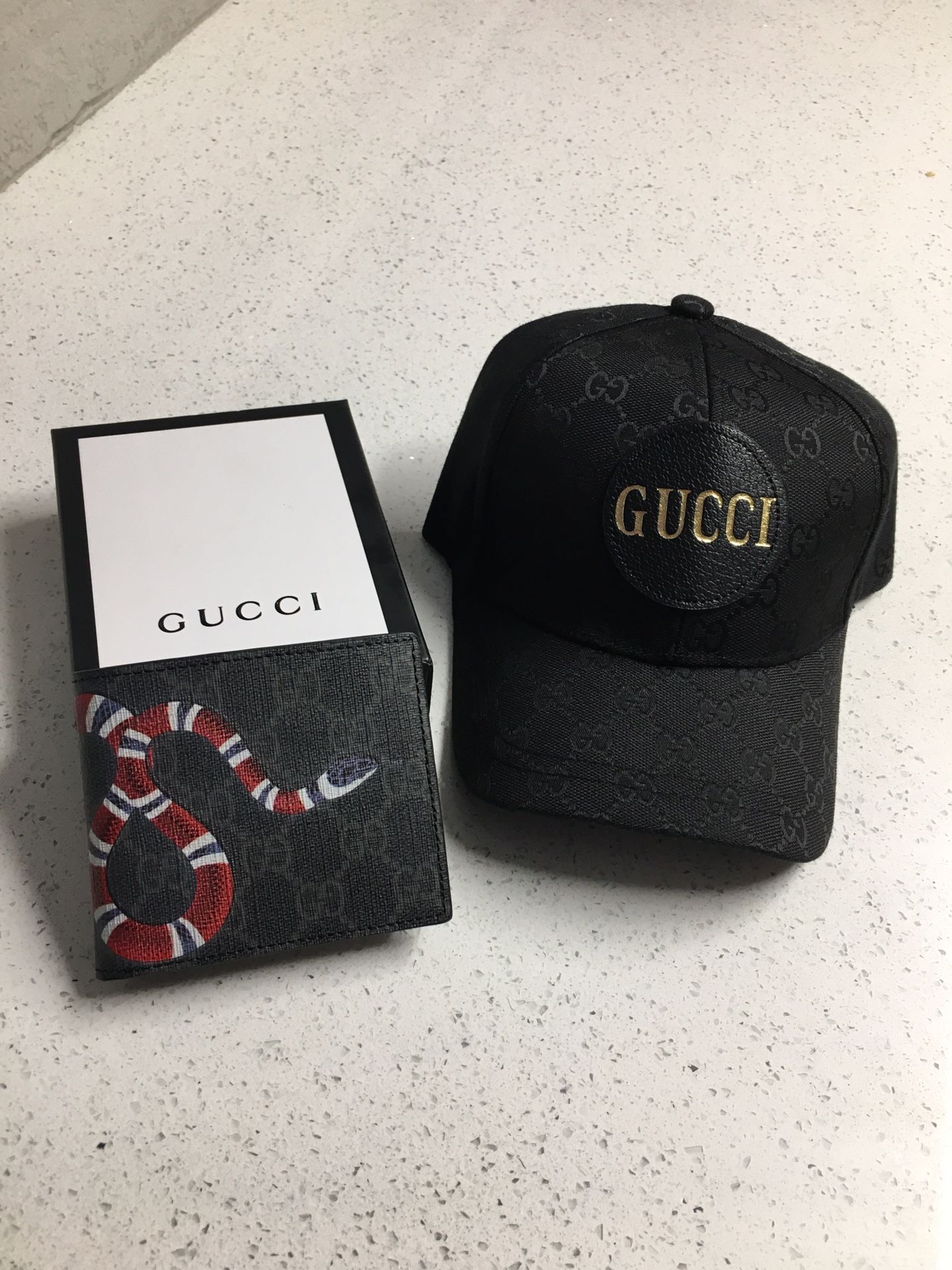 Gucci web GG compact wallet & Hat Bundle