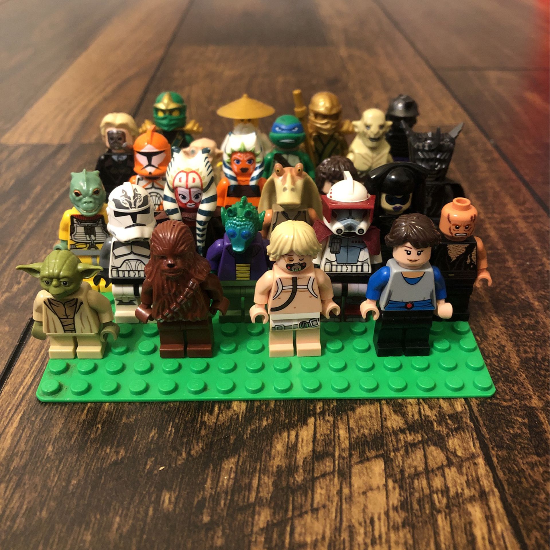 HUGE lot of Lego Minifigures