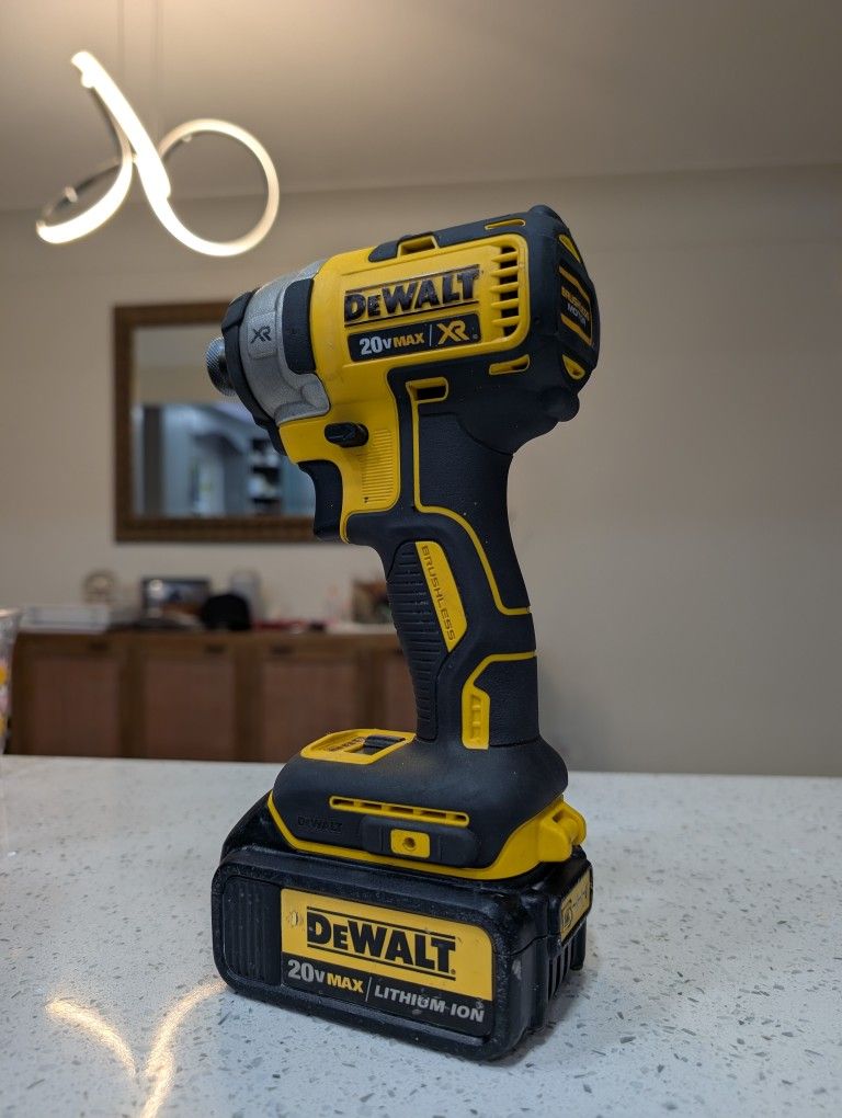 Dewalt XR Impact Driver With 4 Amp Hour Battery