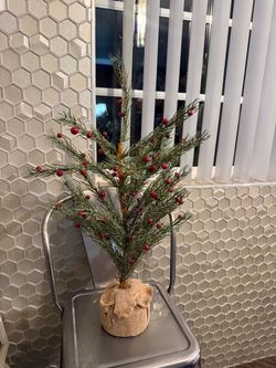 FAUX TREE TABLETOP TREE 24”