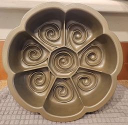 Nordic Ware Cinnamon Bun Pull Apart Pan