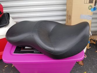 Harley Davidson DYNA Seat.