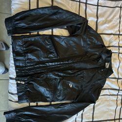 Nike Windbreaker - Women’s Med