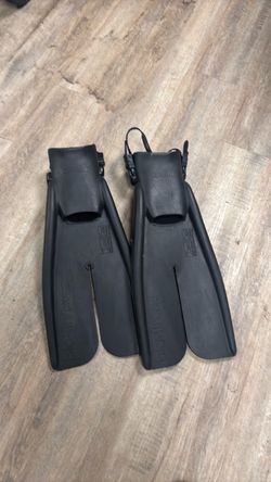 Diving fins
