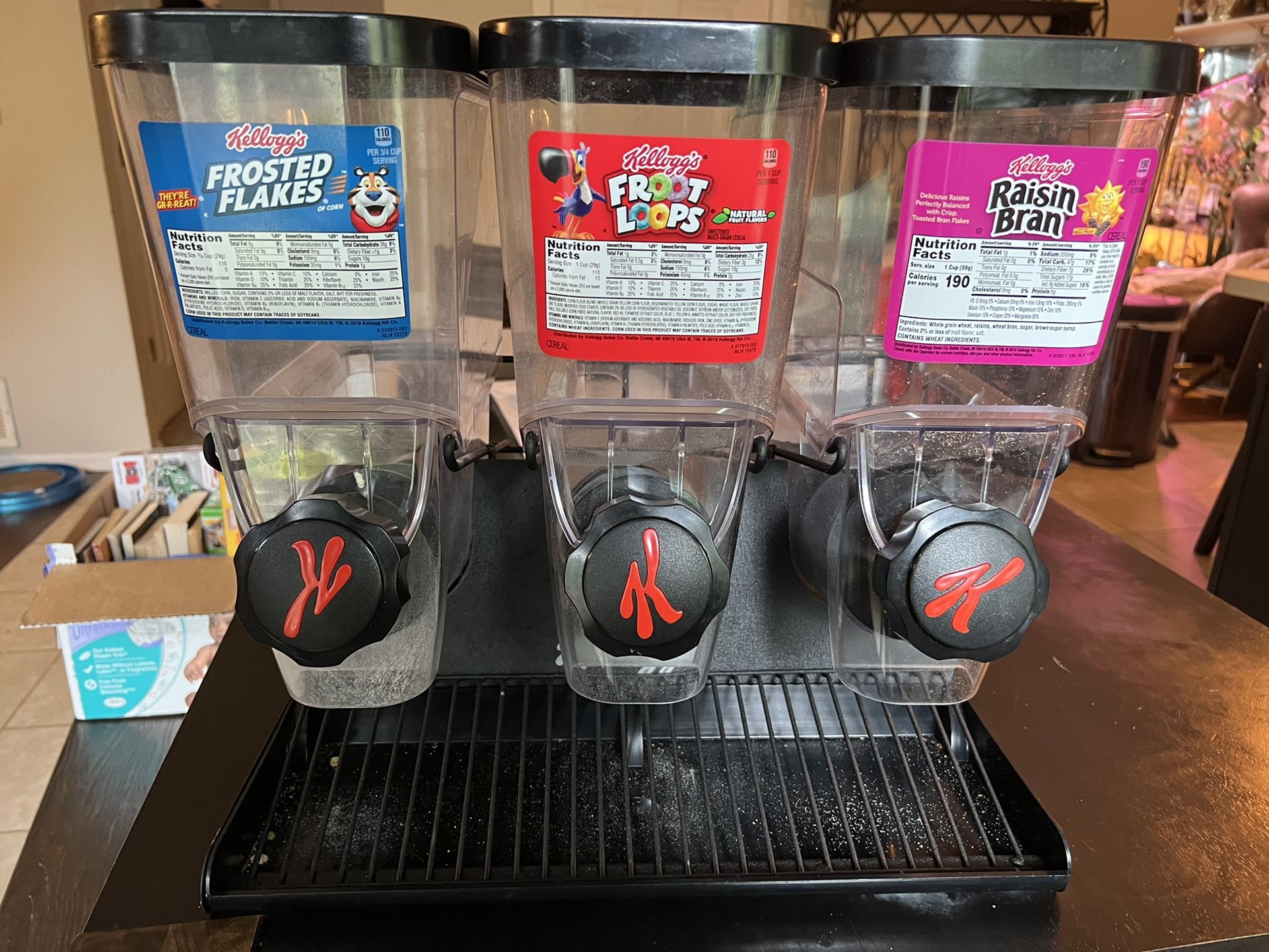 Kellogg hotel/cereal bar 3 type dispenser