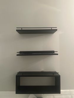 Bathroom shelf