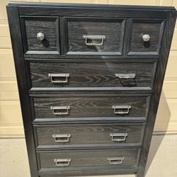 Dresser - 5 Drawer Lane Furnishings 