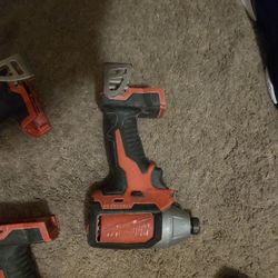 Drill/driver M18 2 Impact/driver Plus Charger 2 Battery's 