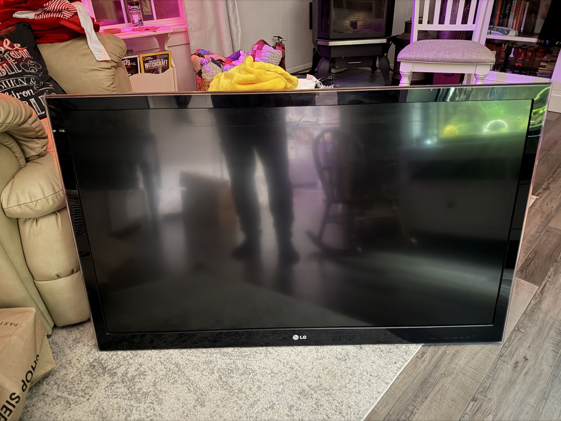 Lg Tv 47”