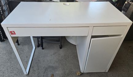Work from Home or Child's White Desk Glide Drawers 2 Shelves 42x29.5x19