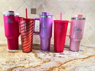 Brand new Stanley, Starbucks, and personalized drinking bottles