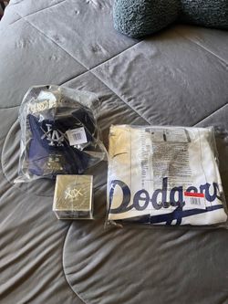 F/S: NIKE X KAWS DODGERS BUNDLE!