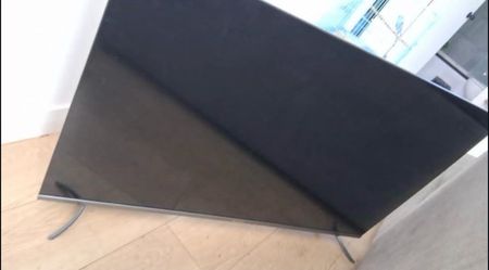 Large Flat Screen TV Samsung