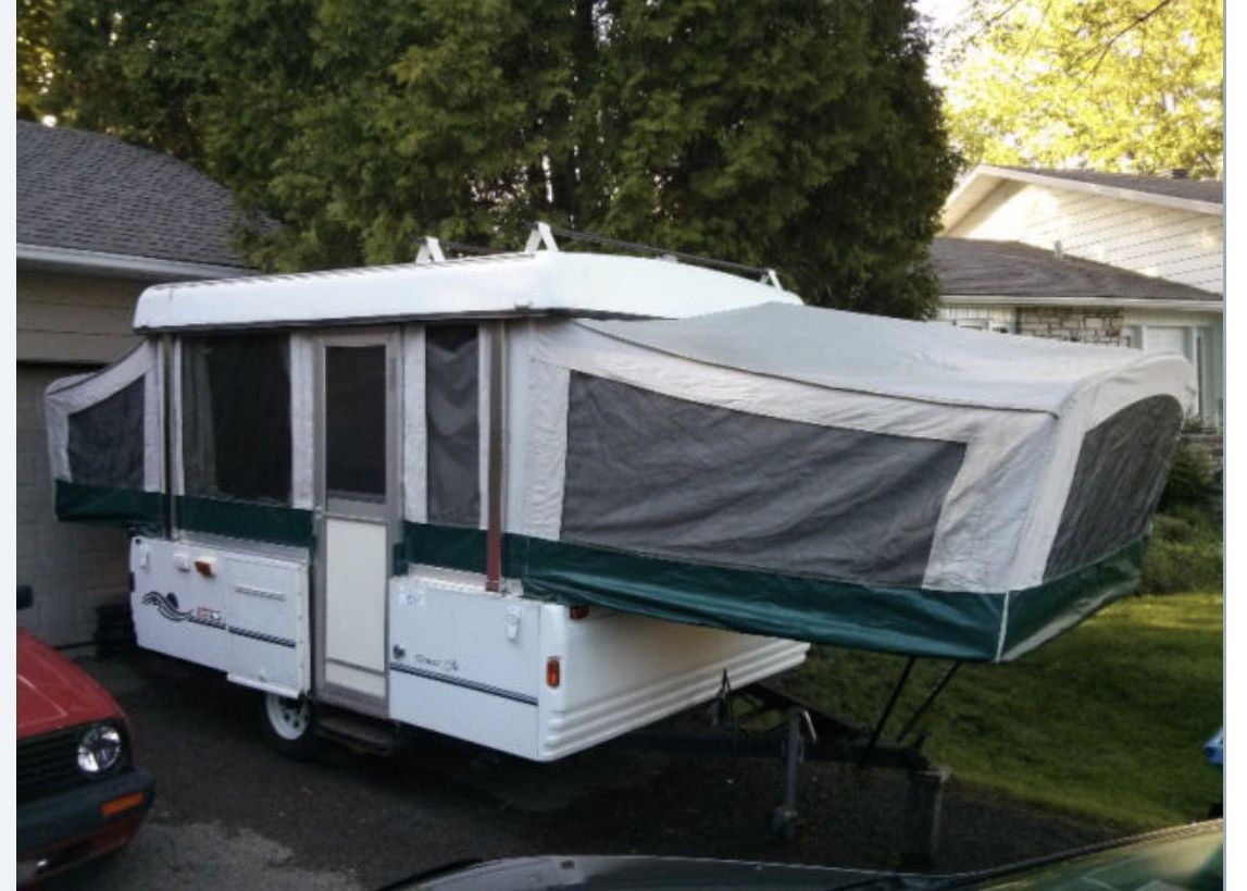 Photo 1997 Coleman Sante Fe Popup Camper