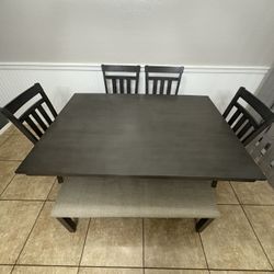 Kitchen Table And Chairs 