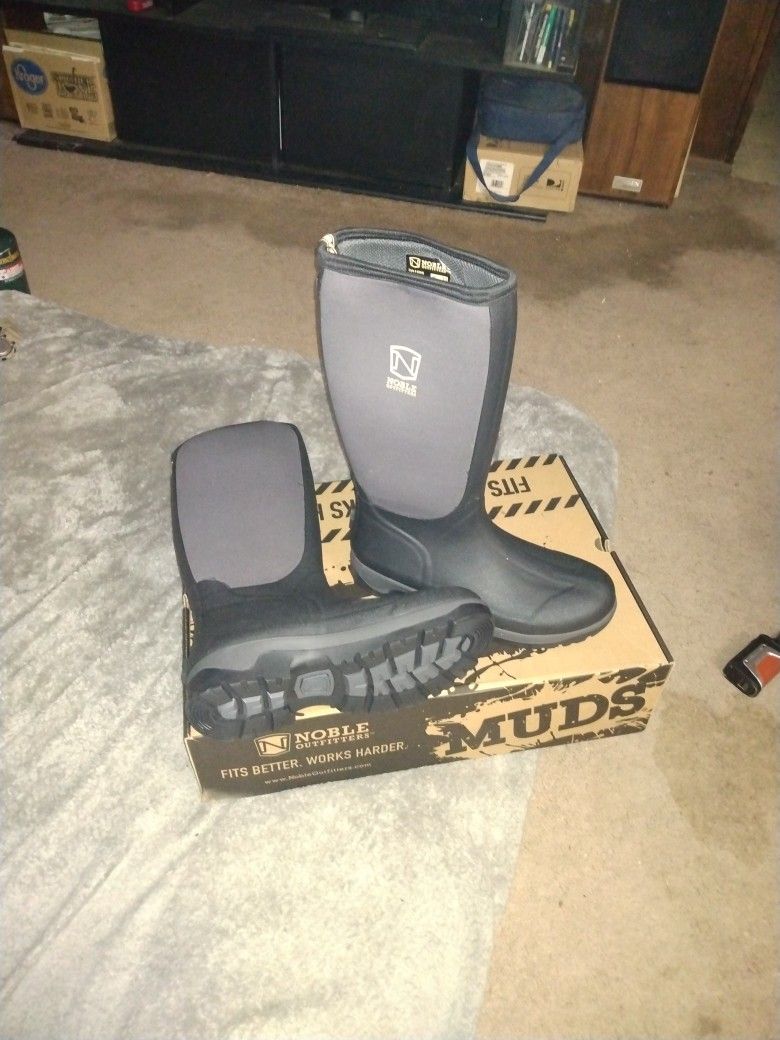Black, MUDS high boots, Size 11R 