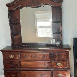 XL dresser