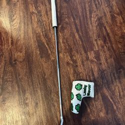 Scotty Cameron Newport 2 Custom “Lucky”