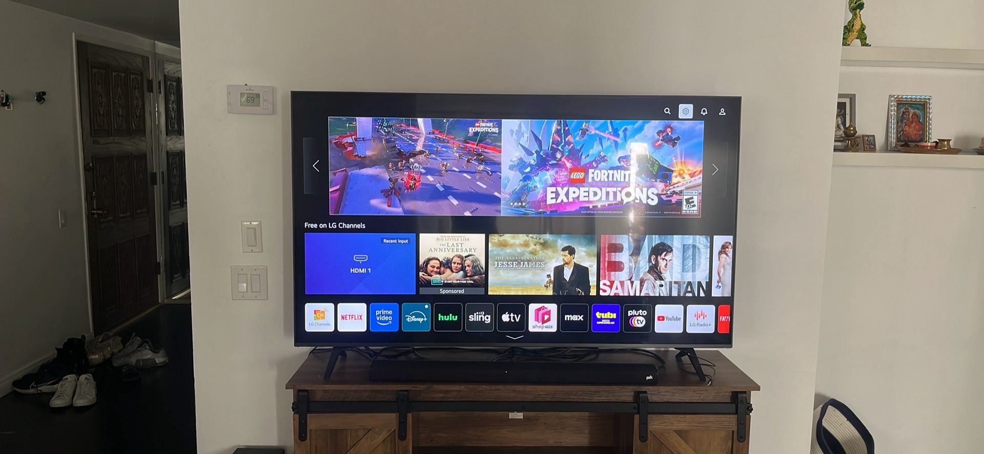 LG 65 Inch Class UQ8000 AUB series LED 4K UHD Smart webOS 22 w/ ThinQ AI TV