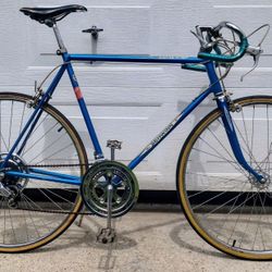 June 1980 Schwinn 27" Varsity Road Bicycle 