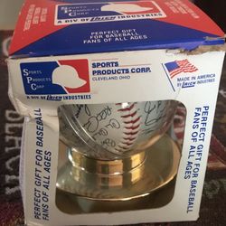 ST LOUIS  CARDINALS Vintage Coca Cola Baseball In Original Box With Display Case 