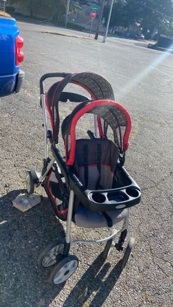 Graco double one seat for toddler and one seat for baby price 45$.  Pick up. E. Side. Tacoma