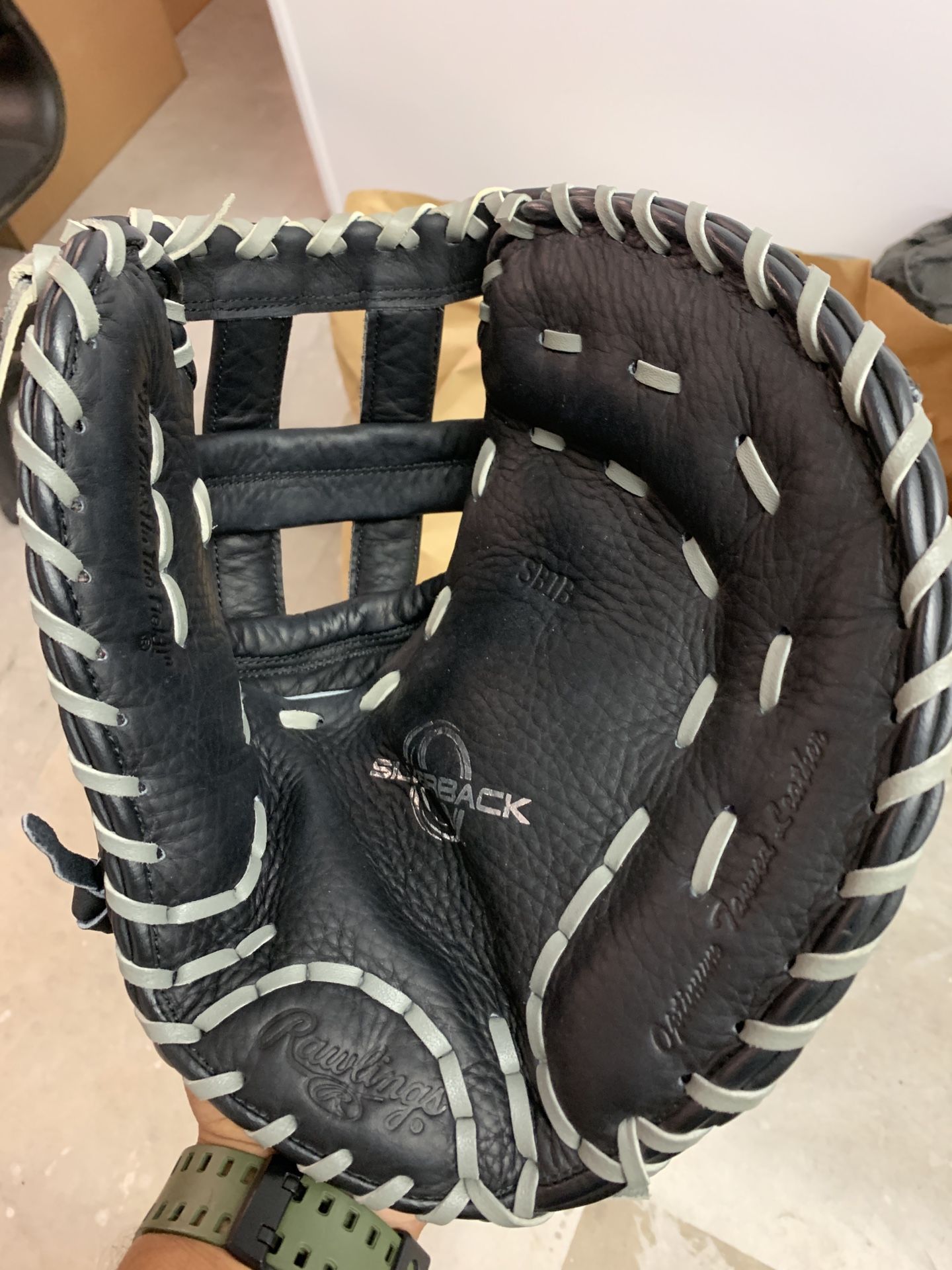 Rawlings softballl first base glove