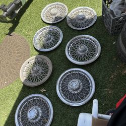 1975 And 1976 Caprice Glasshouse Chevrolet Hubcaps Lowrider