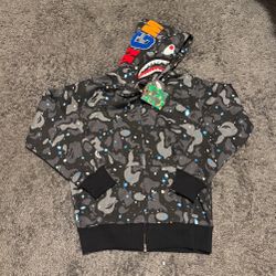 Bape Hoodie / BRAND NEW