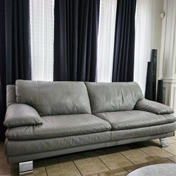 Very Nice Quality Genuine Leather Grey Sofa In New Condition 