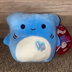 Hammerhead Valentine Squishmallow 4.5 In