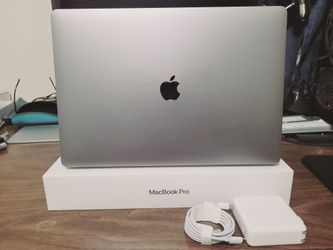16in Apple MacBook Pro Laptop, Core i7, 500GB, 16gb Ram, Touchbar, Radeon Pro, Newest MacOS