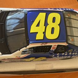 #48 Jimmie Johnson Lowe’s Power of Pride 2002 Monte Carlo 1:24 Nascar 