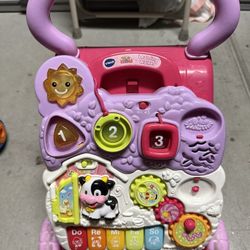 vtech stroll and discover activity walker Girl