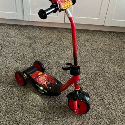 Lightning McQueen Scooter 