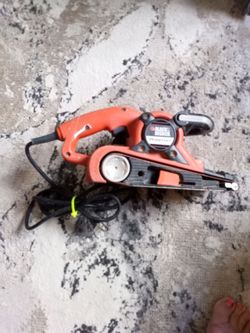 BLACK+DECKER Dragster 3" x 21" Belt Sander