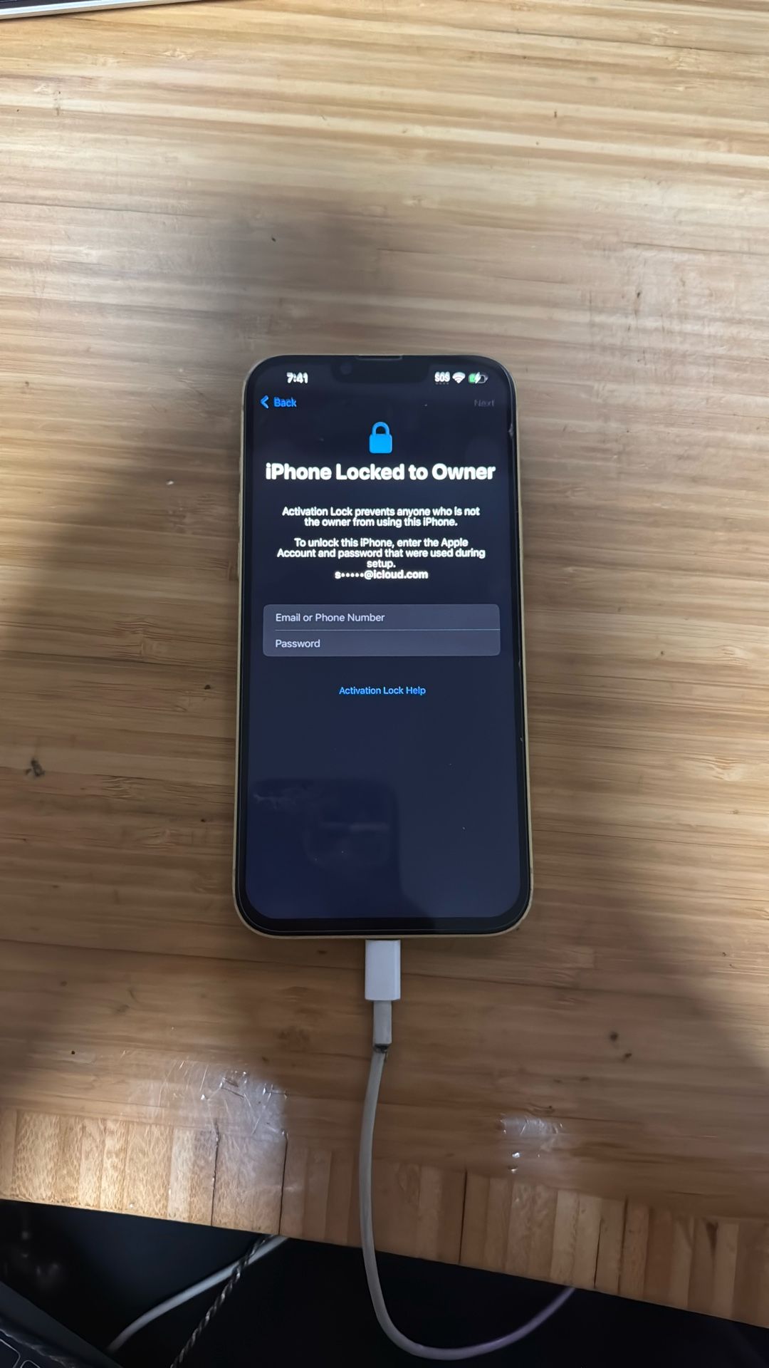 iPhone 14 Plus LOCKED