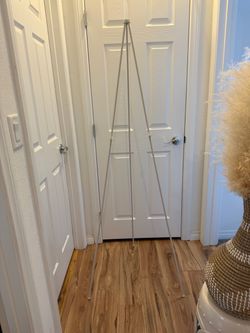 White easel