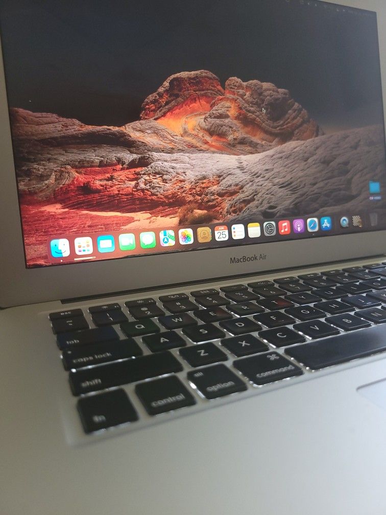 Macbook Air Laptop