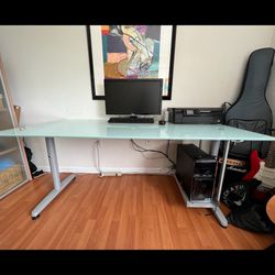 Office Desk Modern And Sleek - Frosted Glass Top