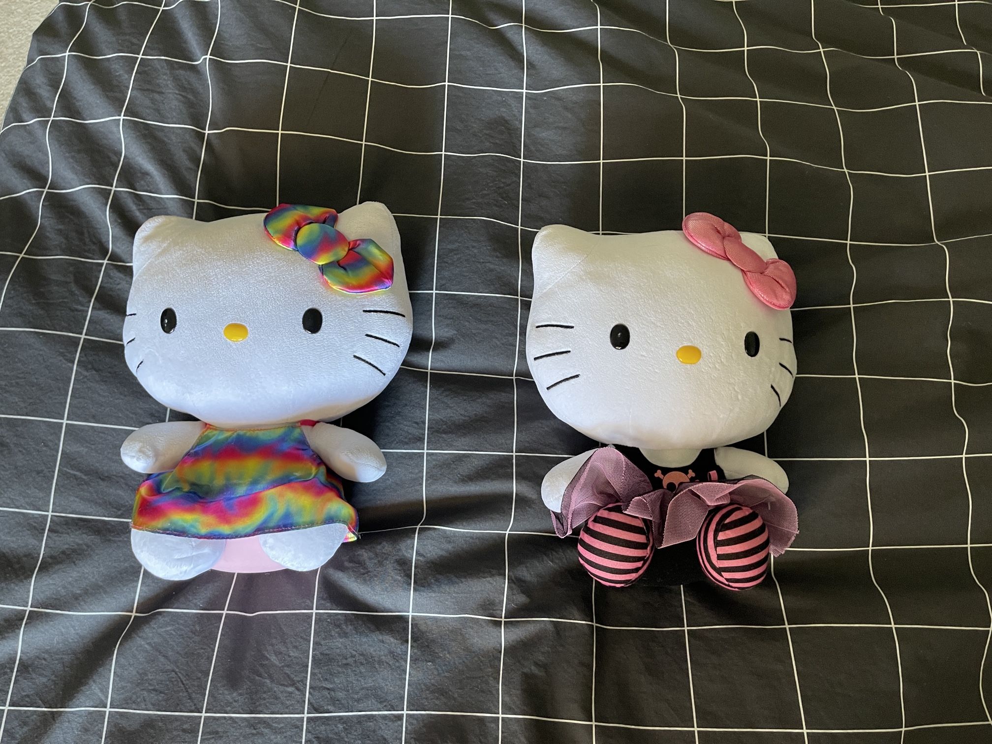 2 Hello Kitty plushies