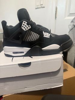 Jordan 4 white thunders
